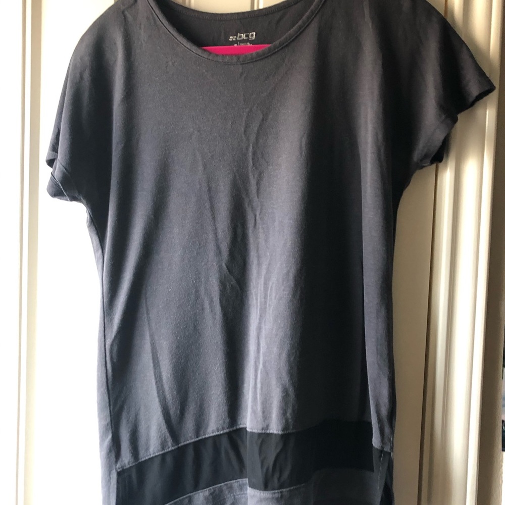 Long Workout Top with Mesh Stripe at Bottom